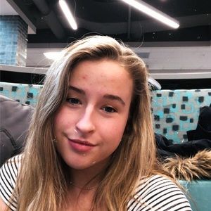 Meet your Posher, Olivia